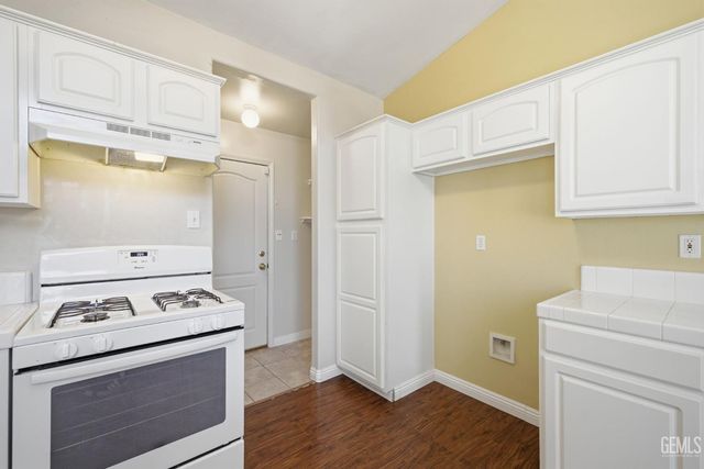 5107 Mill Wheel Drive, Bakersfield, CA 93313