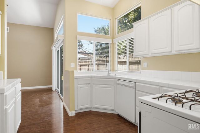 5107 Mill Wheel Drive, Bakersfield, CA 93313