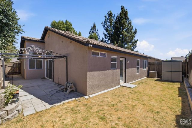 5107 Mill Wheel Drive, Bakersfield, CA 93313