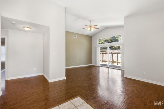 5107 Mill Wheel Drive, Bakersfield, CA 93313