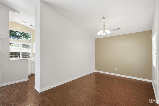 5107 Mill Wheel Drive, Bakersfield, CA 93313
