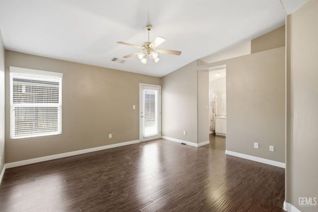 5107 Mill Wheel Drive, Bakersfield, CA 93313
