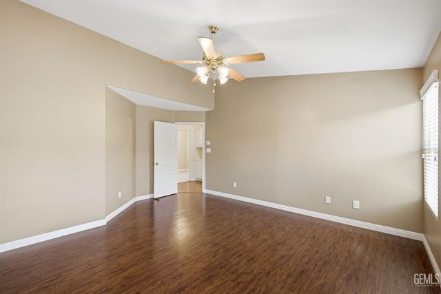 5107 Mill Wheel Drive, Bakersfield, CA 93313
