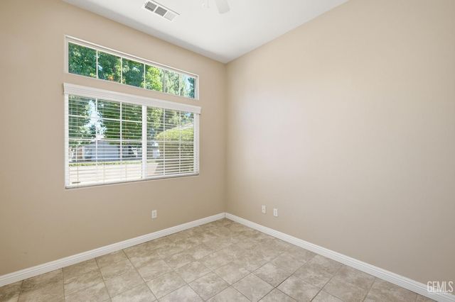 5107 Mill Wheel Drive, Bakersfield, CA 93313