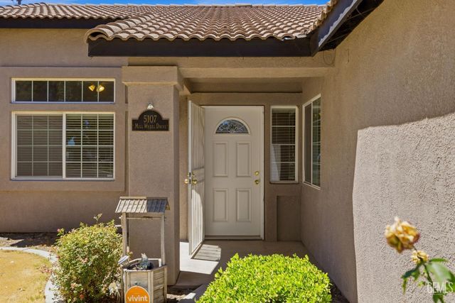 5107 Mill Wheel Drive, Bakersfield, CA 93313