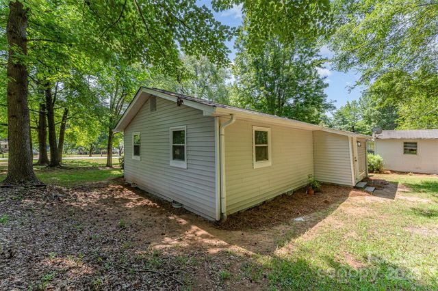 3724 Patricia Drive NW, Concord, NC 28027