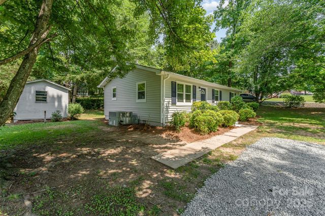 3724 Patricia Drive NW, Concord, NC 28027