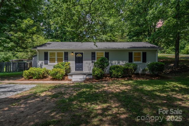 3724 Patricia Drive NW, Concord, NC 28027