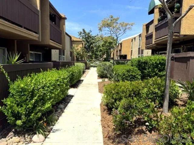 3454 Castle Glen 228, San Diego, CA 92123