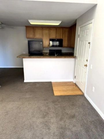 3454 Castle Glen 228, San Diego, CA 92123