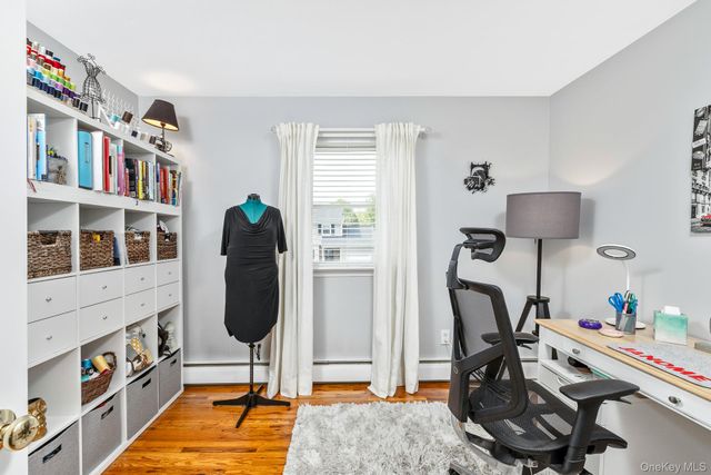 5 Regina Court, Huntington Station, NY 11746