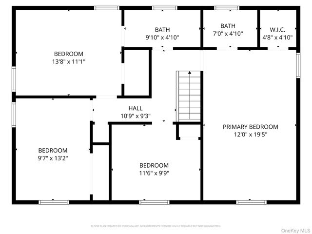 5 Regina Court, Huntington Station, NY 11746