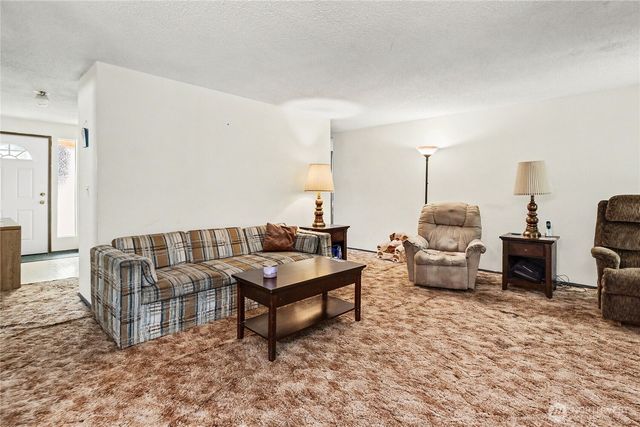 18308 41st Place W, Lynnwood, WA 98037