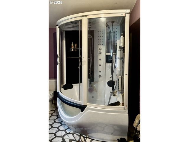 69300 E VINE MAPLE Dr, Welches, OR 97067