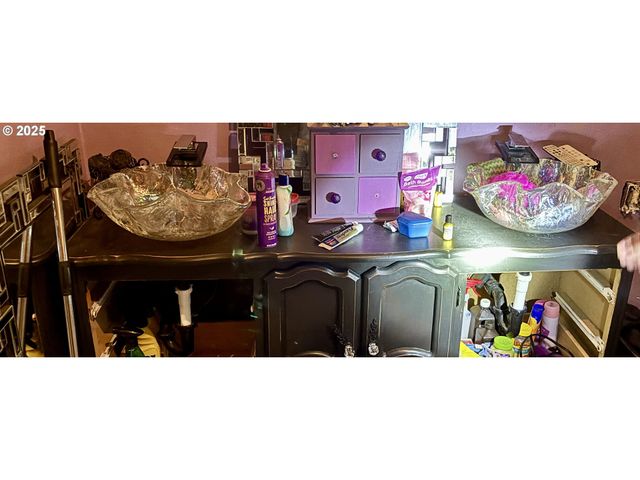 69300 E VINE MAPLE Dr, Welches, OR 97067