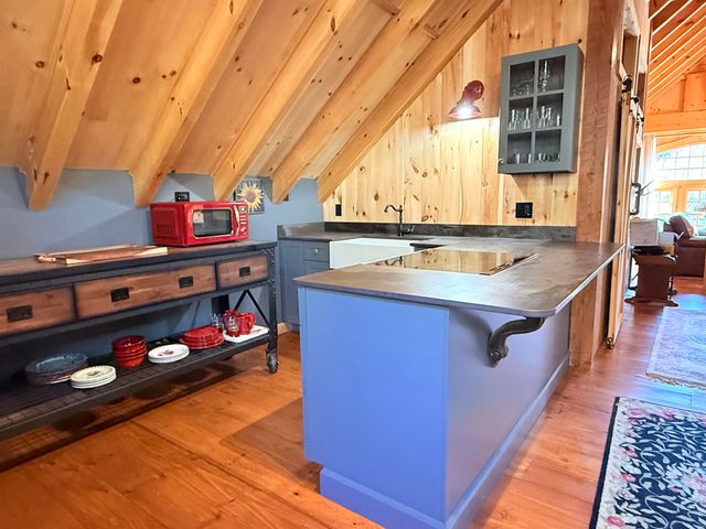 471 Edgemont Road, Sunapee, NH 03782