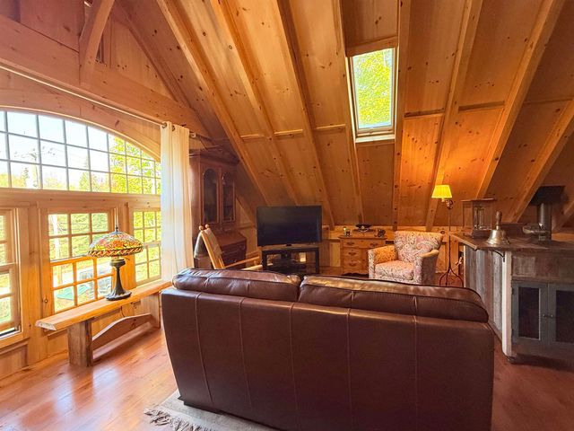 471 Edgemont Road, Sunapee, NH 03782