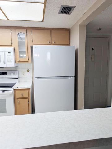 5550 NW 44th Street 411b, Lauderhill, FL 33319