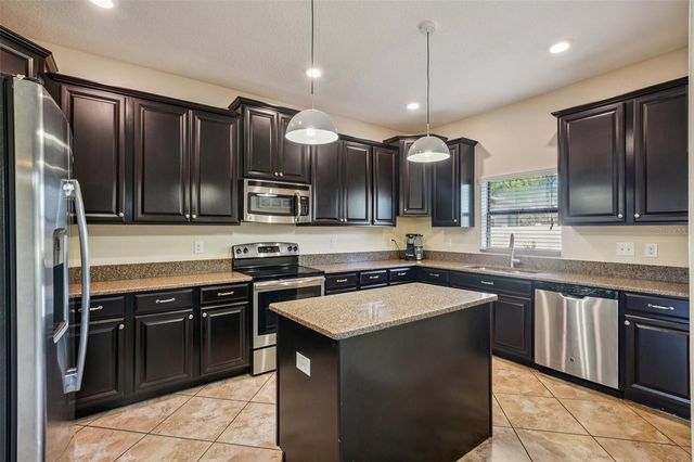 10914 WHITECAP DRIVE, Riverview, FL 33579