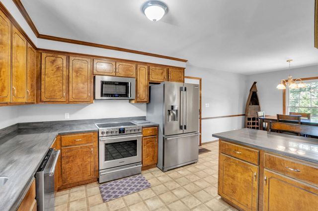 180 Winchester Drive, Roebuck, SC 29376