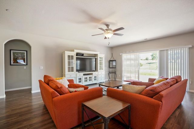 400 Canterbury Ct, Ione, CA 95640