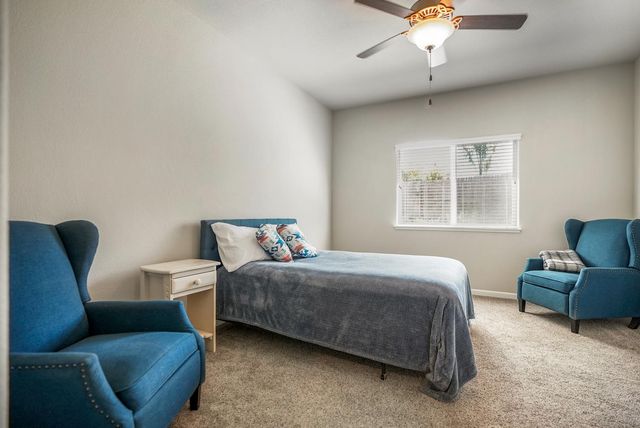 400 Canterbury Ct, Ione, CA 95640