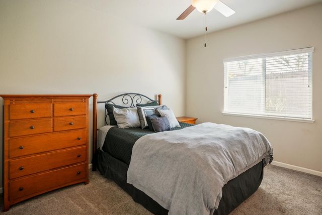 400 Canterbury Ct, Ione, CA 95640
