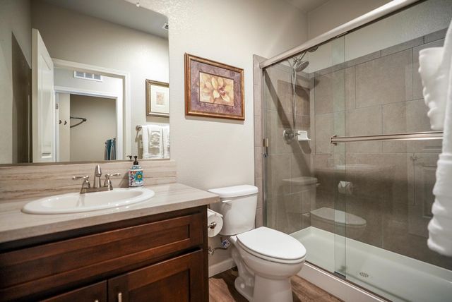 400 Canterbury Ct, Ione, CA 95640