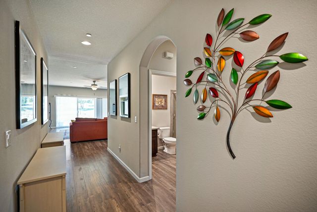 400 Canterbury Ct, Ione, CA 95640