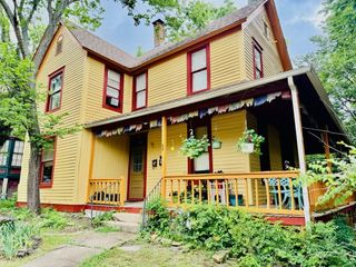 1 Ridgeway Avenue, Eureka Springs, AR 72632