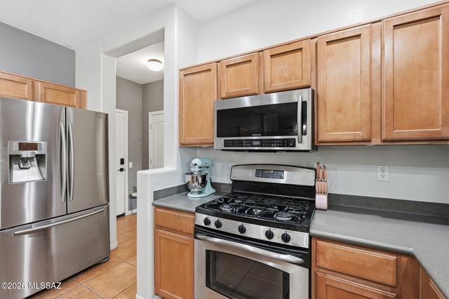 887 W Vuelta Granadina, Sahuarita, AZ 85629