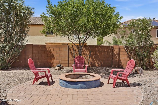 887 W Vuelta Granadina, Sahuarita, AZ 85629