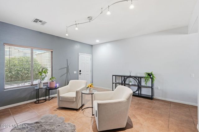 887 W Vuelta Granadina, Sahuarita, AZ 85629