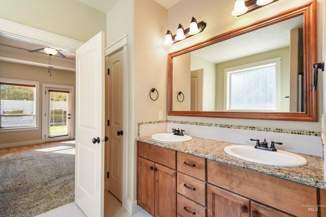 7553 N Waterlilly Ave, Boise, ID 83714