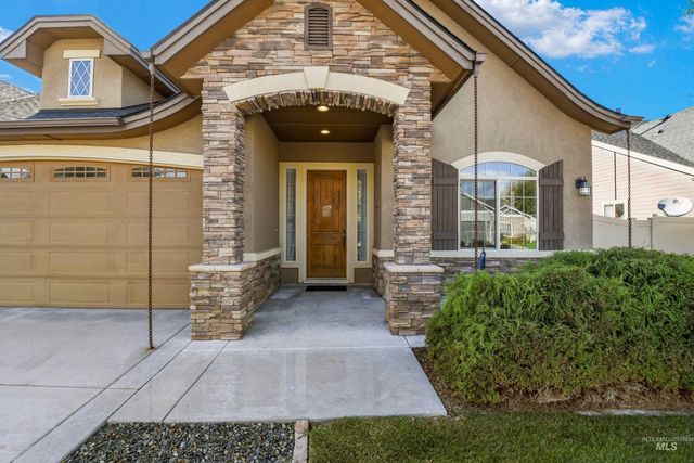 7553 N Waterlilly Ave, Boise, ID 83714
