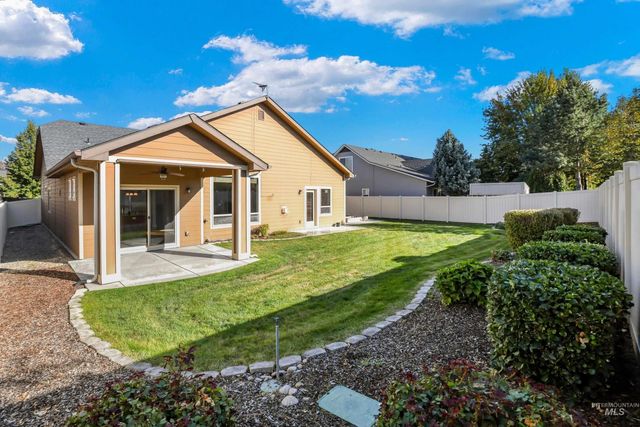 7553 N Waterlilly Ave, Boise, ID 83714