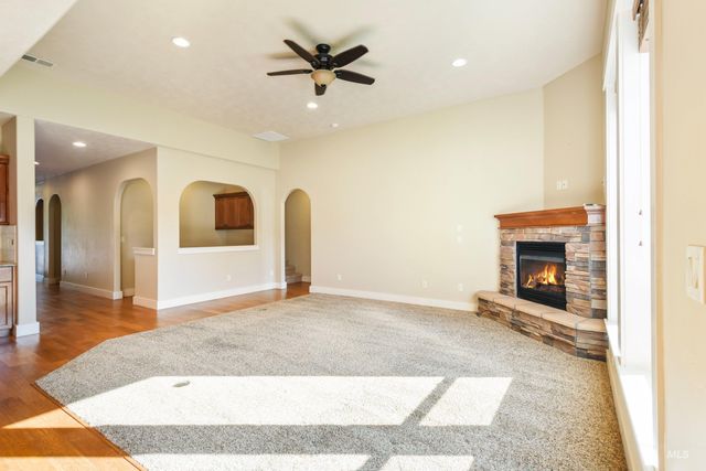 7553 N Waterlilly Ave, Boise, ID 83714