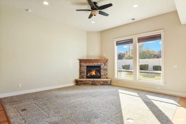7553 N Waterlilly Ave, Boise, ID 83714