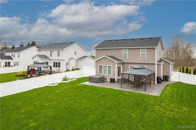 550 Pavement Road, Lancaster, NY 14086