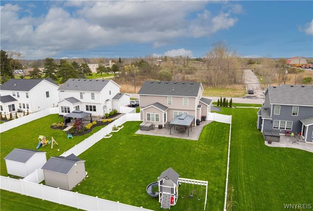 550 Pavement Road, Lancaster, NY 14086