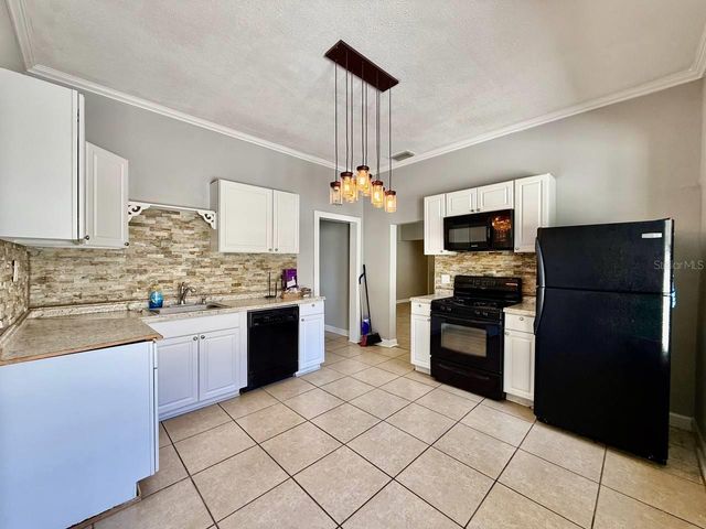 1216 E 24TH AVENUE, Tampa, FL 33605