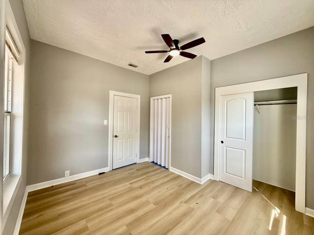 1216 E 24TH AVENUE, Tampa, FL 33605