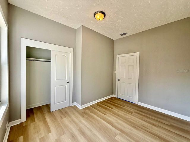 1216 E 24TH AVENUE, Tampa, FL 33605