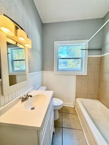 1216 E 24TH AVENUE, Tampa, FL 33605