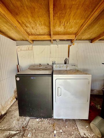 1216 E 24TH AVENUE, Tampa, FL 33605