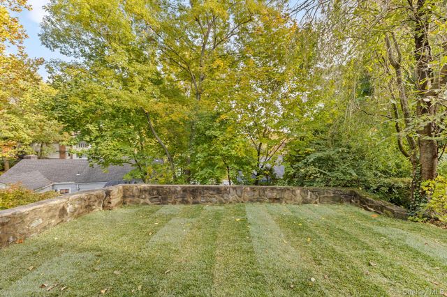 202 E Garden Road, Larchmont, NY 10538