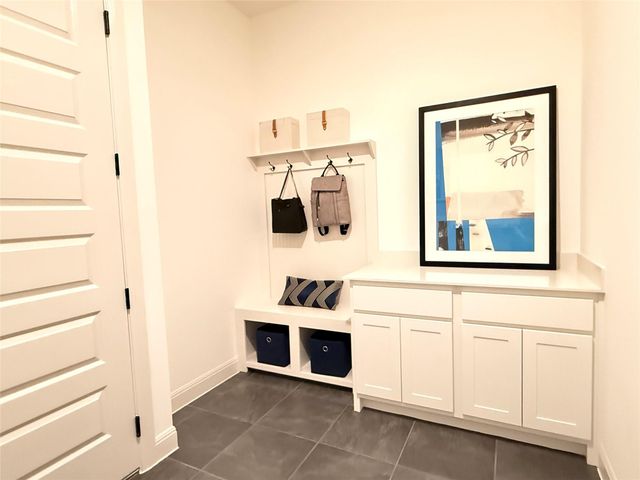 201 Shadow DR, Liberty Hill, TX 78642