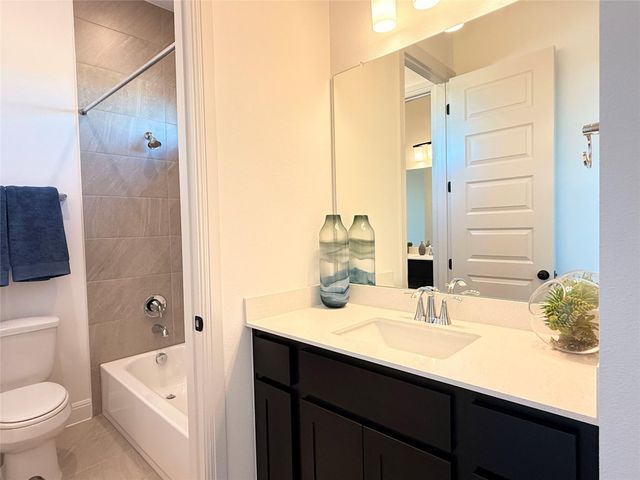 201 Shadow DR, Liberty Hill, TX 78642