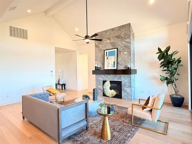 201 Shadow DR, Liberty Hill, TX 78642