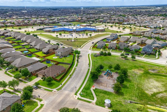 4014 Ridgetop Drive, Heartland, TX 75126